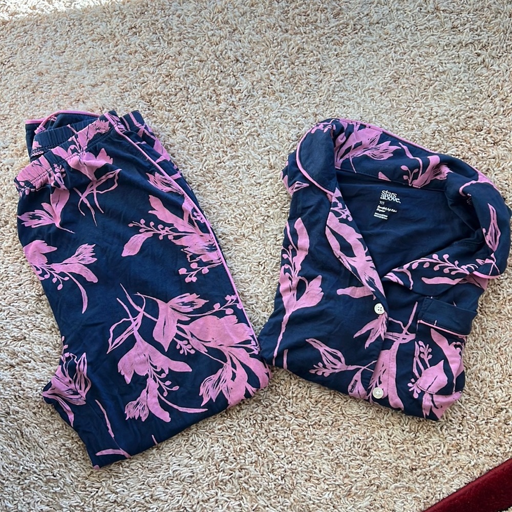 NWOT Stars Above Hawaiian Print Sleepwear Set, Size XS, Blue and Pink